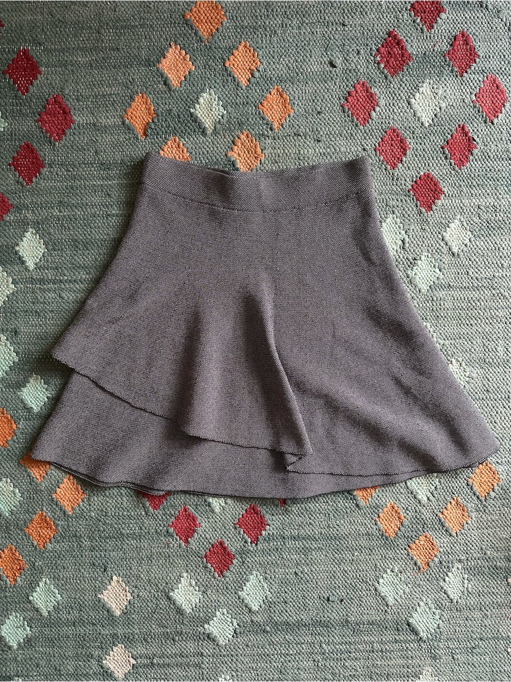 Women's Zara Tiered Knit Skirt in gray weave